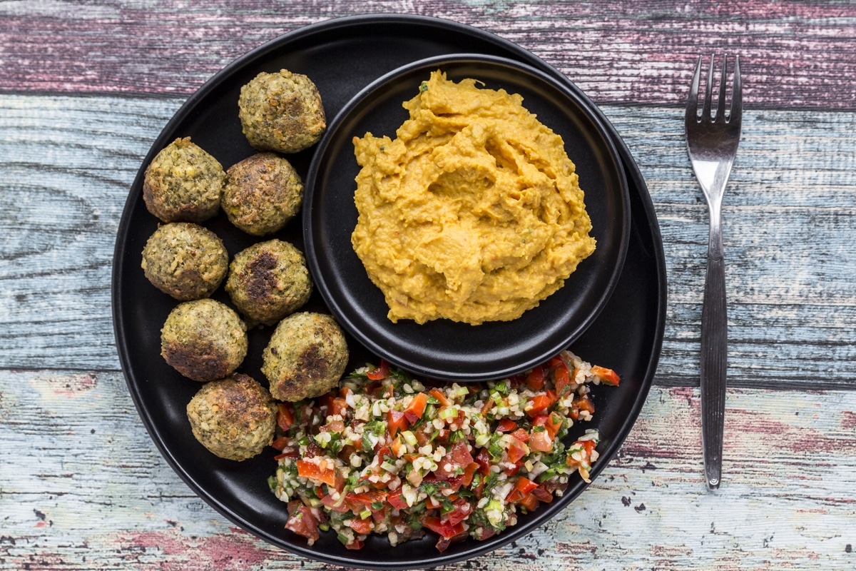 Savoring New Food Experiences and Flavors
